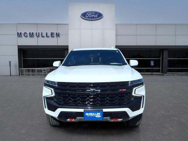 Used 2023 Chevrolet Suburban Z71 w/ Luxury Package AWD/4WD image 2