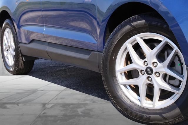 Certified 2024 Ford Edge SEL AWD/4WD image 3