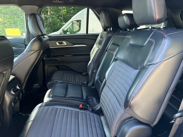 Certified 2025 Ford Explorer ST-Line w/ ST-Line Street Pack AWD/4WD image 17