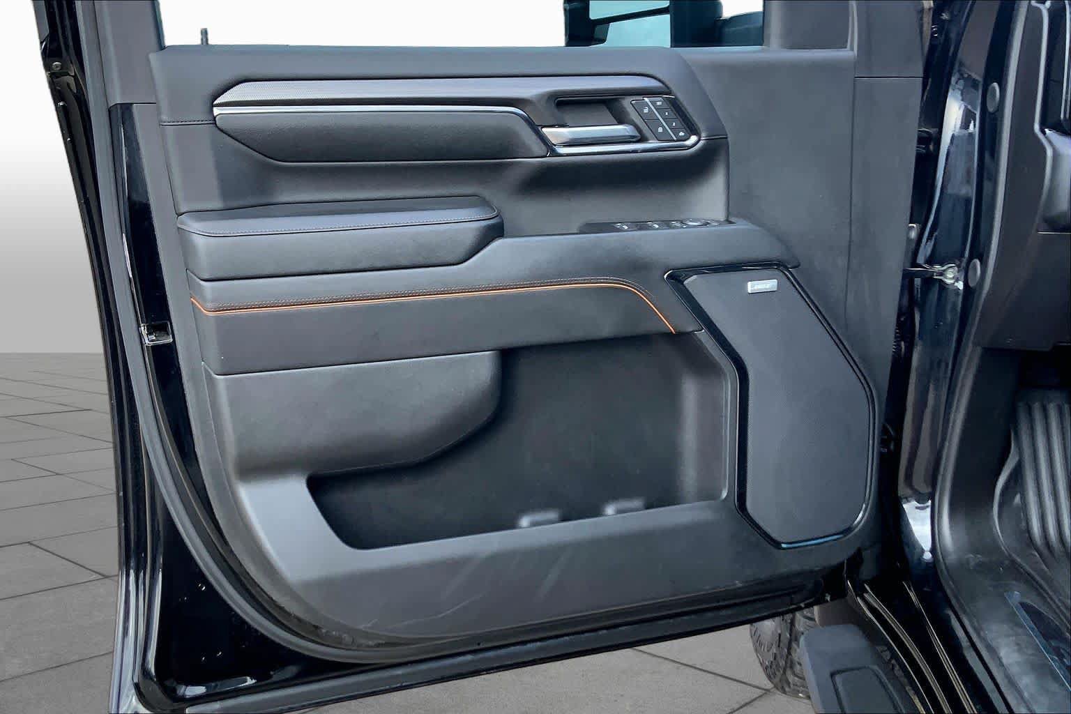 Used 2024 GMC Sierra 2500 AT4 w/ AT4 Premium Plus Package AWD/4WD image 22