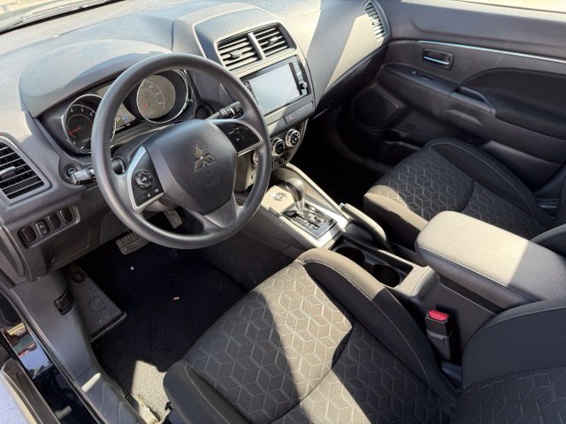 Used 2025 Mitsubishi Outlander Sport AWD image 11