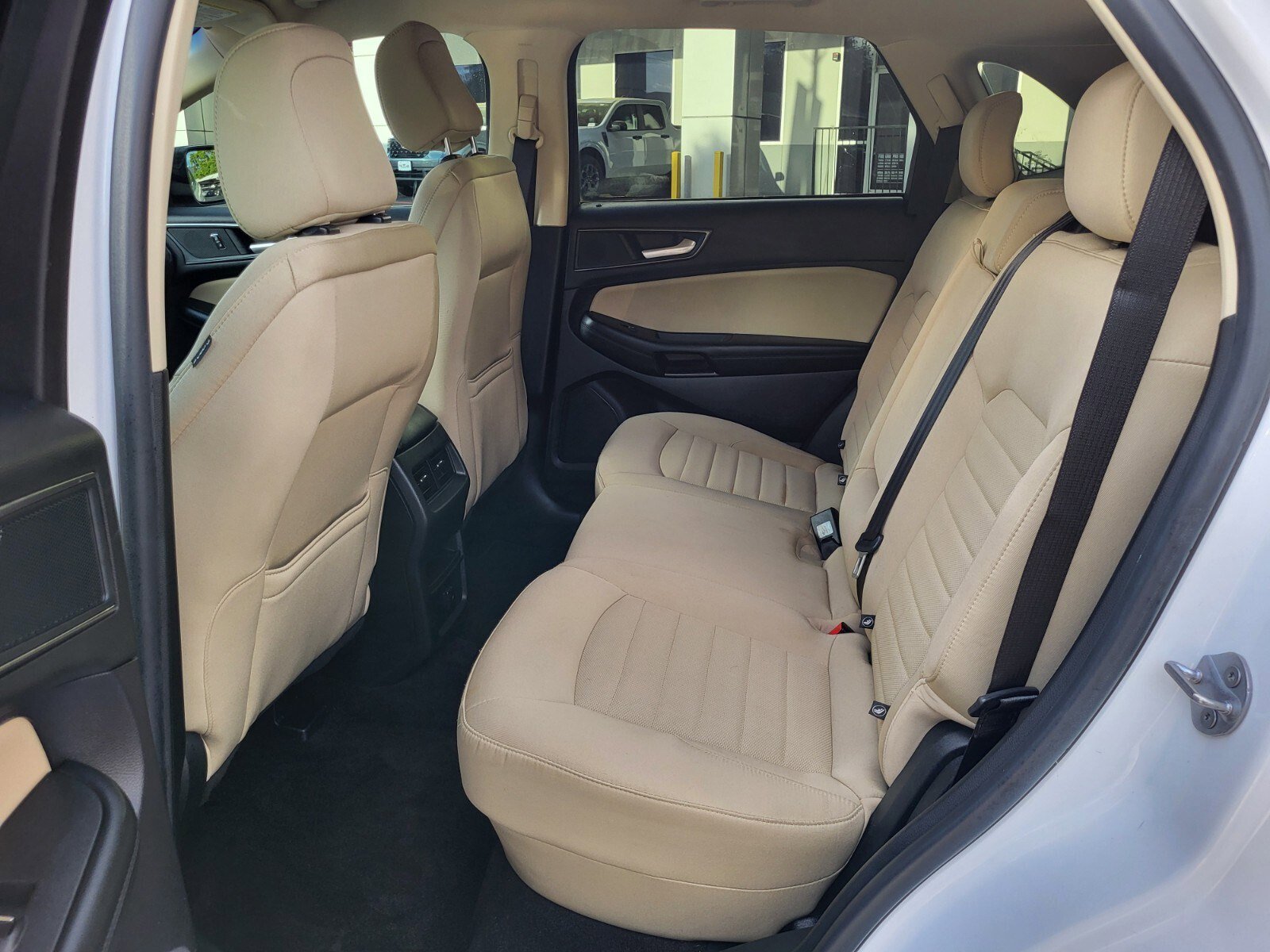 Certified 2020 Ford Edge SE image 17