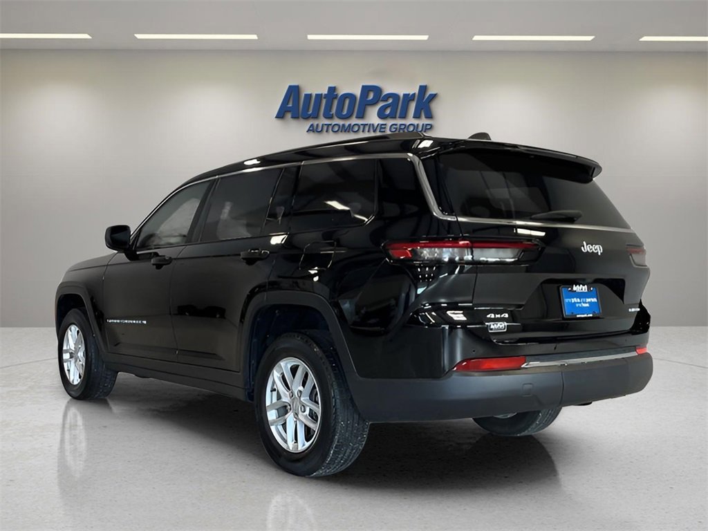 Used 2024 Jeep Grand Cherokee L Laredo image 3
