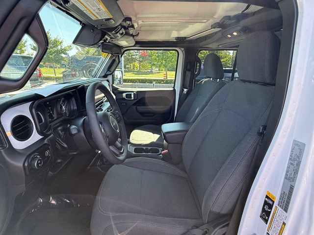 Used 2025 Jeep Gladiator Sport AWD/4WD image 7