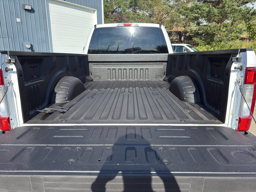 Certified 2019 Ford F350 XLT w/ Camper Package AWD/4WD image 10