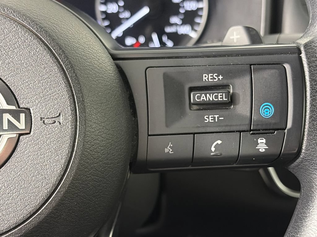 Used 2024 Nissan Rogue SV AWD/4WD image 18