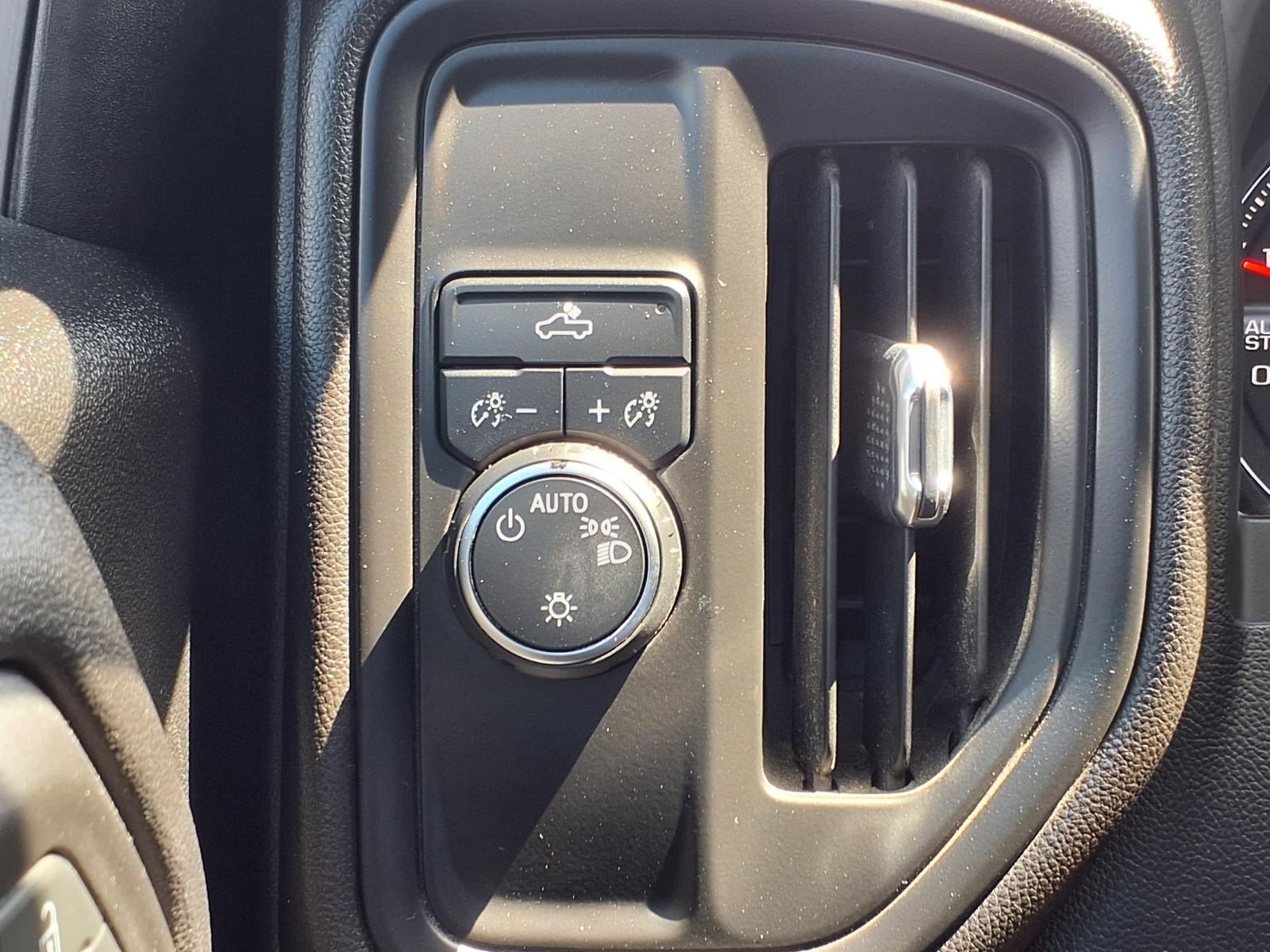 Used 2022 Chevrolet Silverado 1500 Custom RWD image 21