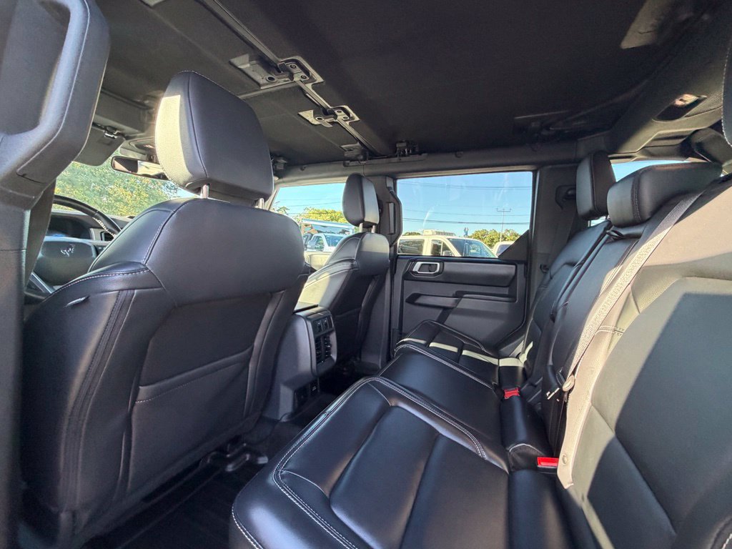Certified 2025 Ford Bronco Outer Banks w/ Sasquatch Package AWD/4WD image 12