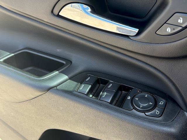 Used 2024 Chevrolet Equinox LT w/ LPO, Floor Liner Package FWD image 13