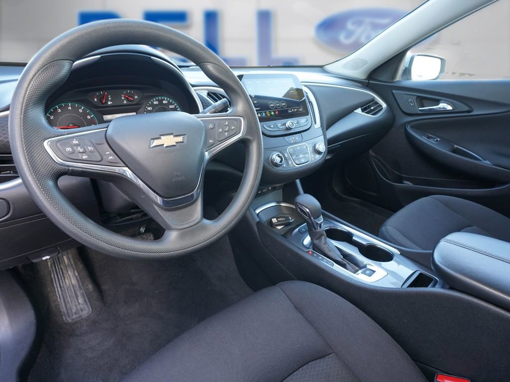 Used 2024 Chevrolet Malibu LT image 5