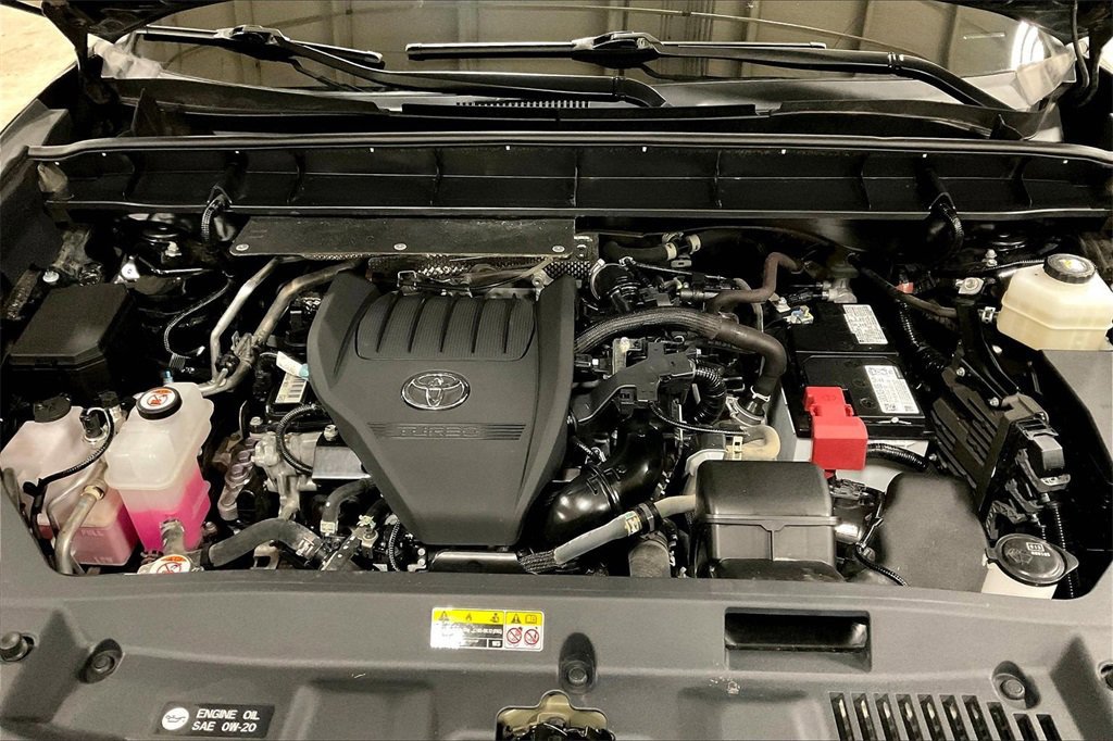 Used 2023 Toyota Highlander Platinum image 12