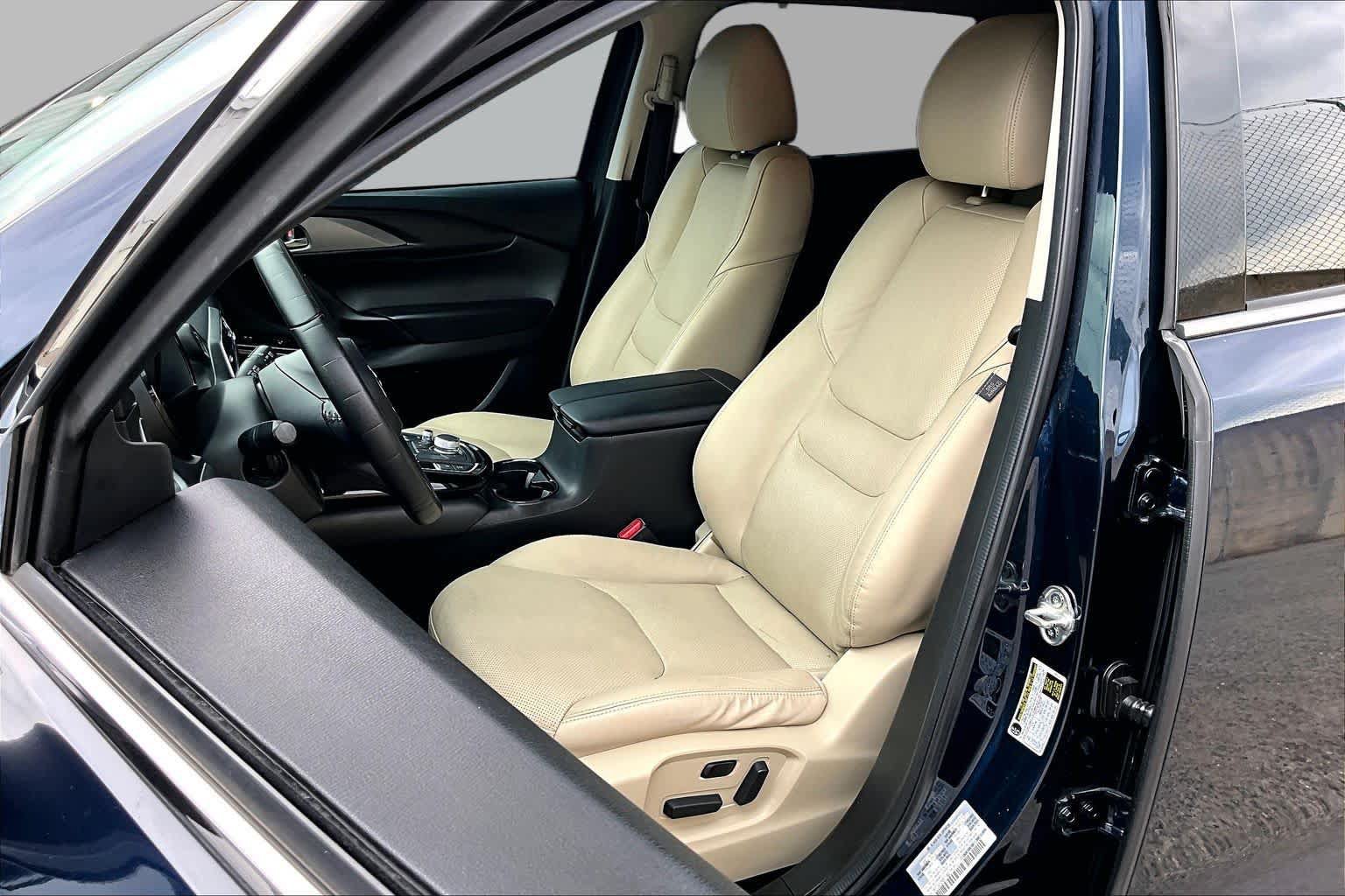 Used 2021 MAZDA CX-9 Touring w/ Touring Premium Package FWD image 8