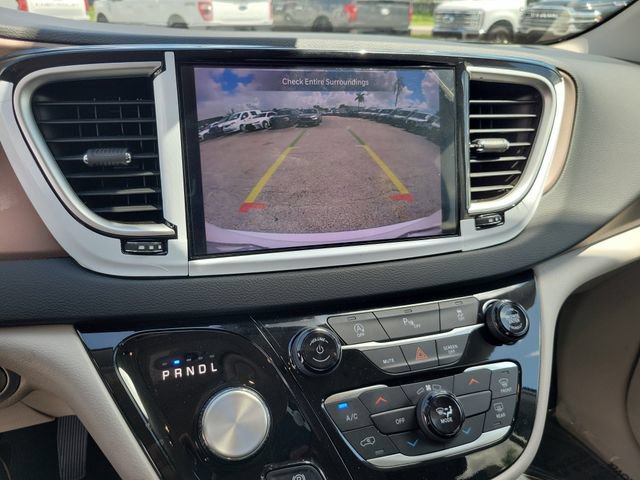 Used 2024 Chrysler Voyager LX FWD image 36