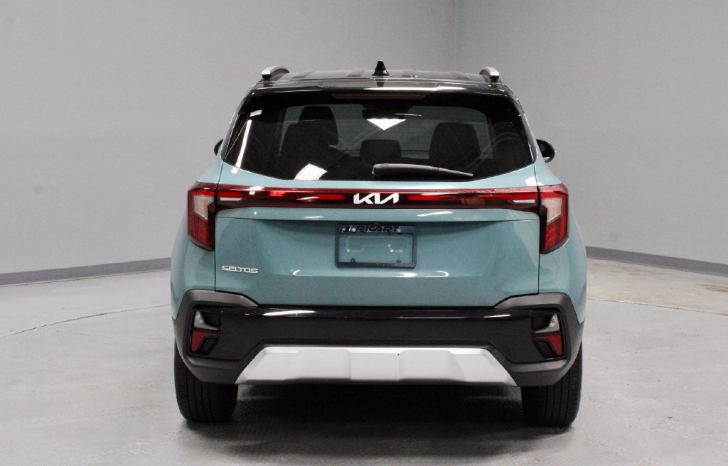 Used 2024 Kia Seltos S FWD image 11