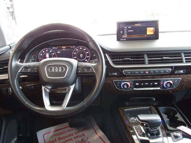 Used 2019 Audi Q7 3.0T Prestige AWD/4WD image 5