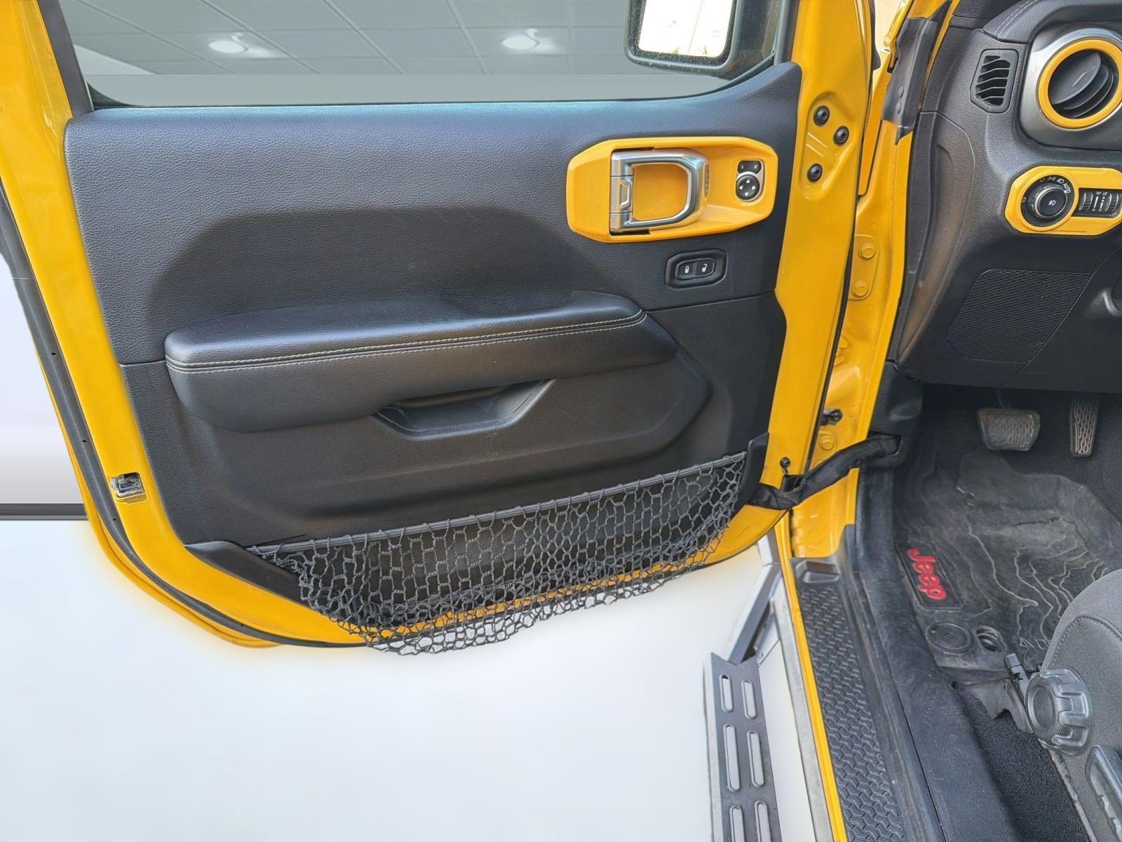 Used 2018 Jeep Wrangler Unlimited Sahara AWD/4WD image 20