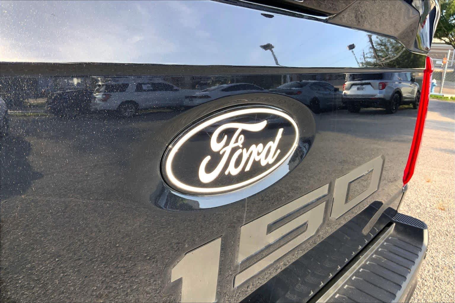 Certified 2025 Ford F150 Lariat w/ Equipment Group 502A High AWD/4WD image 9