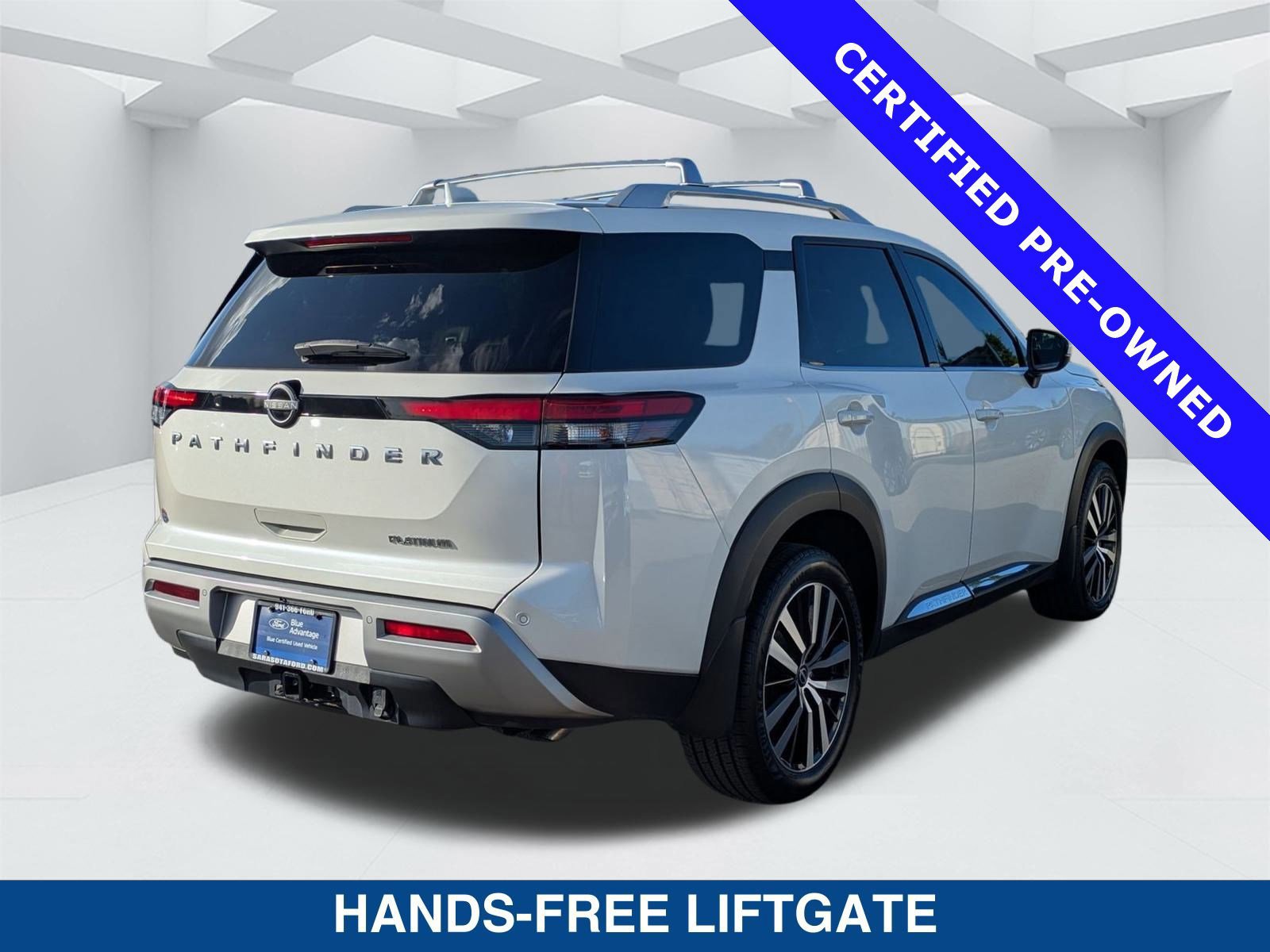 Used 2023 Nissan Pathfinder Platinum image 4