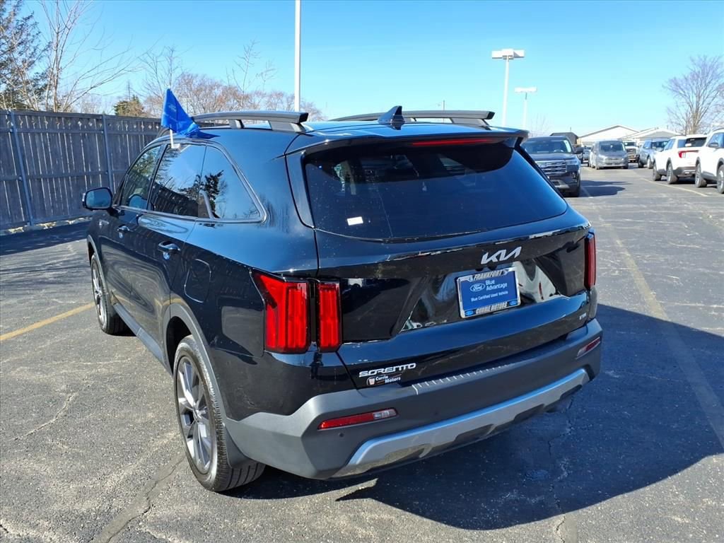 Used 2023 Kia Sorento SX Prestige image 3