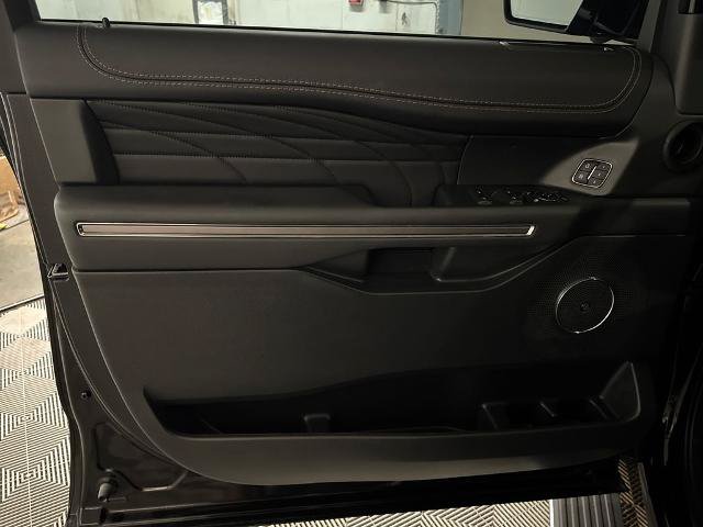 Certified 2024 Ford Expedition Max Platinum RWD image 17