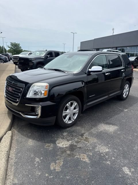Used 2017 GMC Terrain SLT w/ Open Road Package FWD image 2