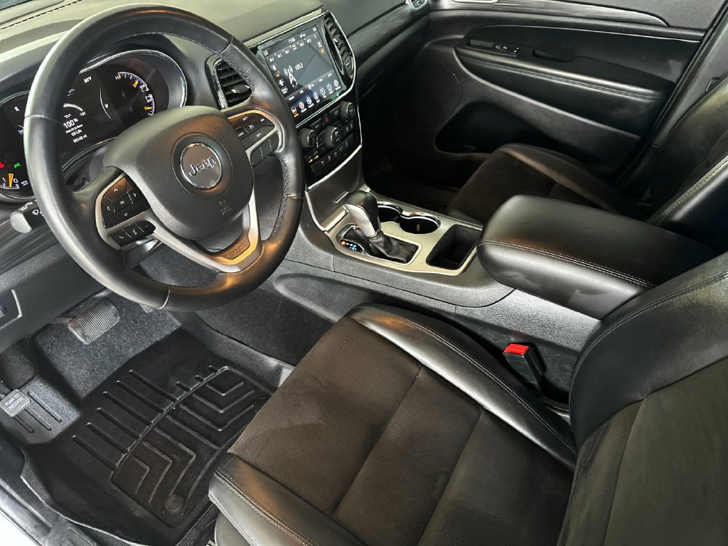 Used 2022 Jeep Grand Cherokee Laredo X RWD image 9