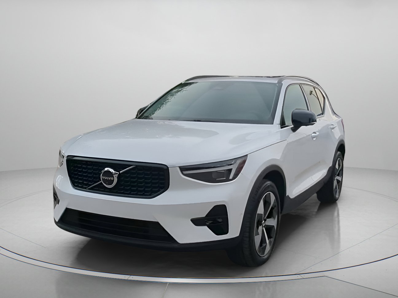 Used 2026 Volvo XC40 B5 Plus AWD/4WD image 11