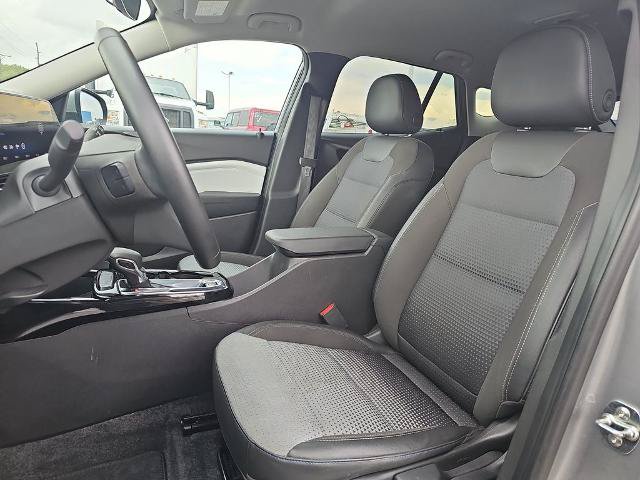 Used 2025 Chevrolet Trax LT w/ LT Convenience Package FWD image 15