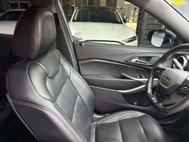 Used 2024 Chevrolet Trax RS FWD image 10