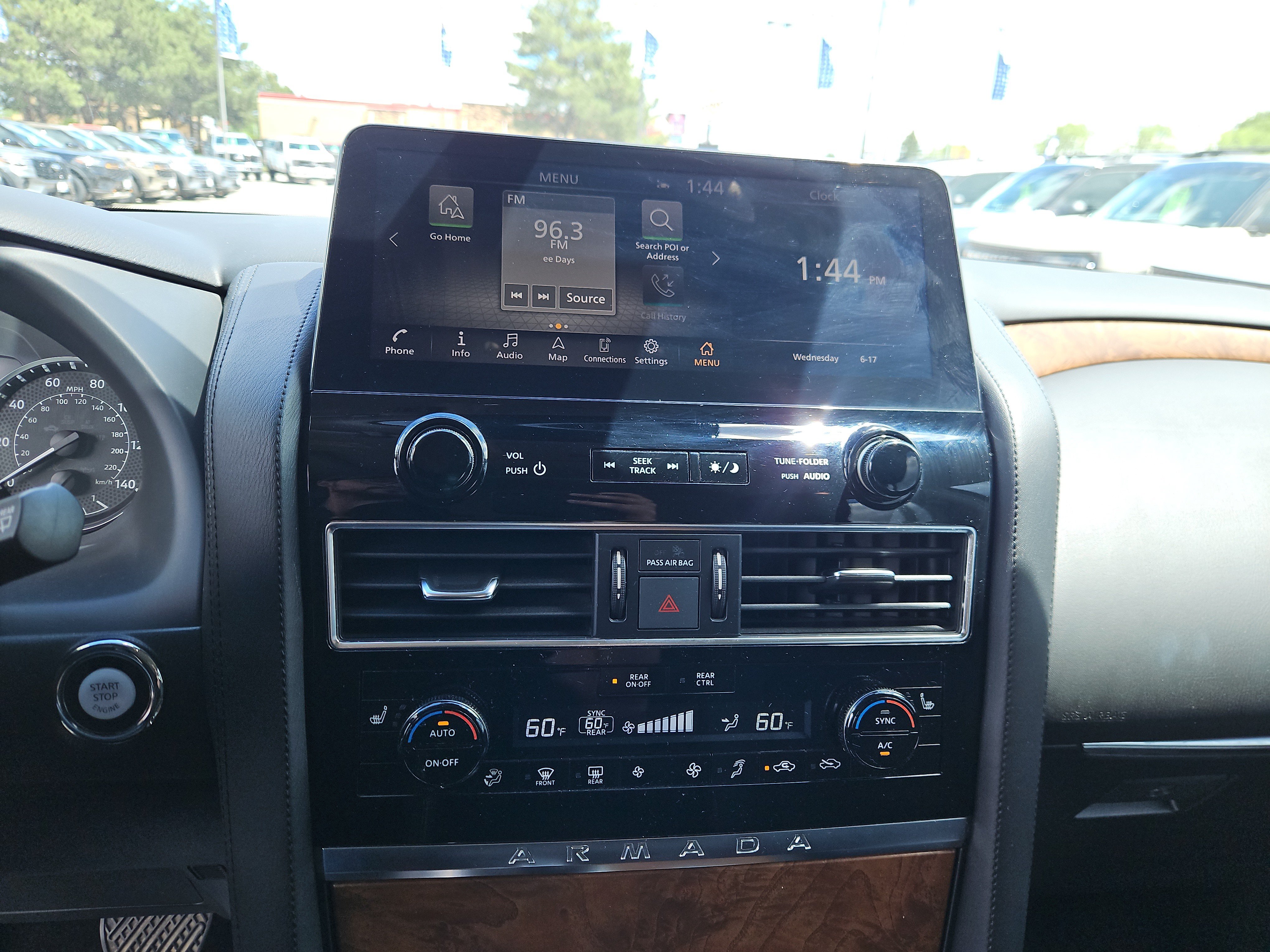 Used 2022 Nissan Armada SL AWD/4WD image 12