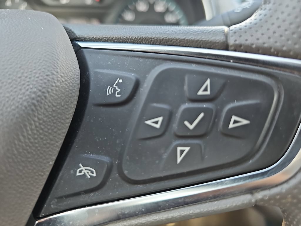 Used 2025 Chevrolet Malibu LT FWD image 18