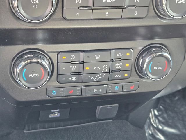 Certified 2020 Ford F250 Lariat w/ Lariat Value Package image 16