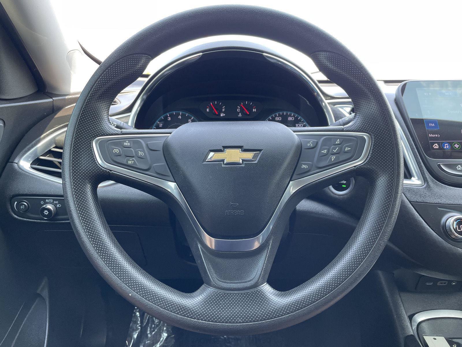 Used 2019 Chevrolet Malibu LT FWD image 12
