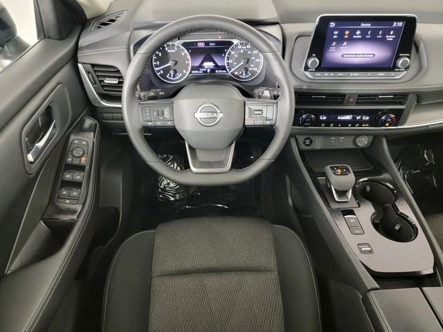 Used 2026 Nissan Rogue SV FWD image 25