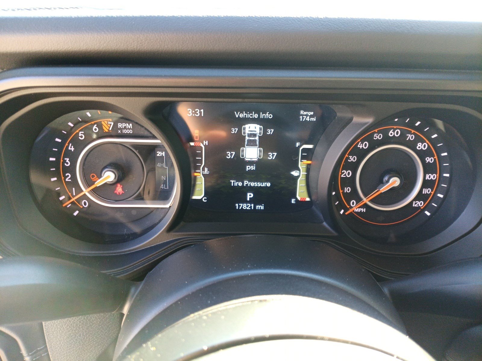 Used 2026 Jeep Gladiator Mojave AWD/4WD image 14
