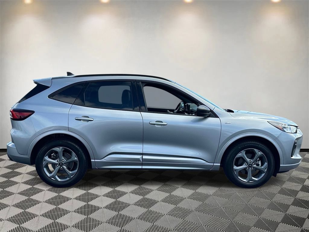 Certified 2024 Ford Escape ST-Line w/ Tech Pack #1 FWD image 2