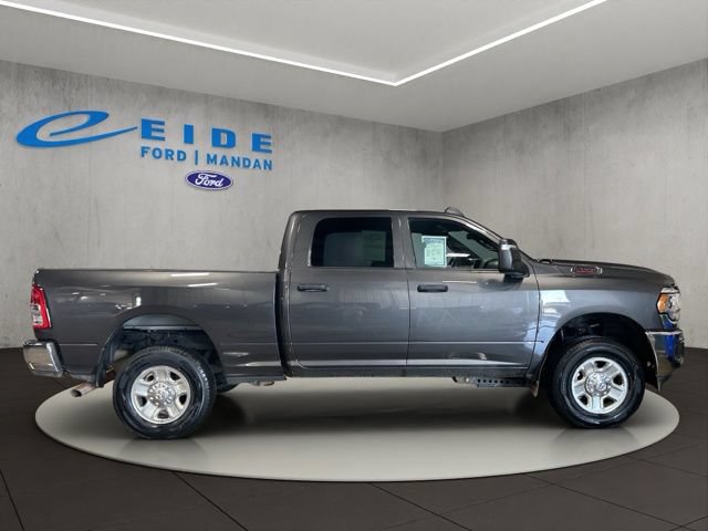 Used 2024 RAM 2500 Tradesman w/ Chrome Appearance Group AWD/4WD image 13