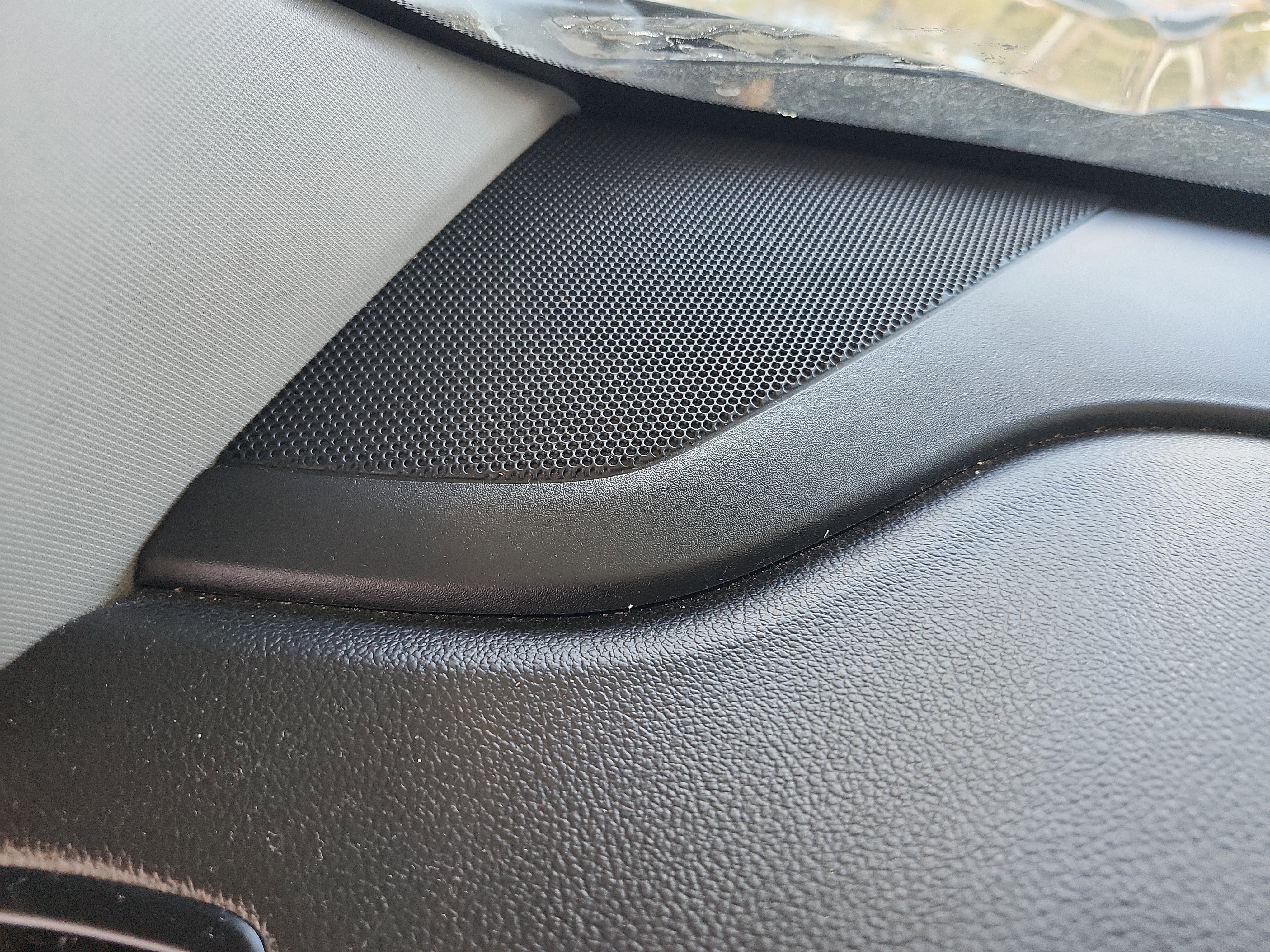 Used 2020 GMC Acadia SLE w/ LPO, Floor Liner Package image 28