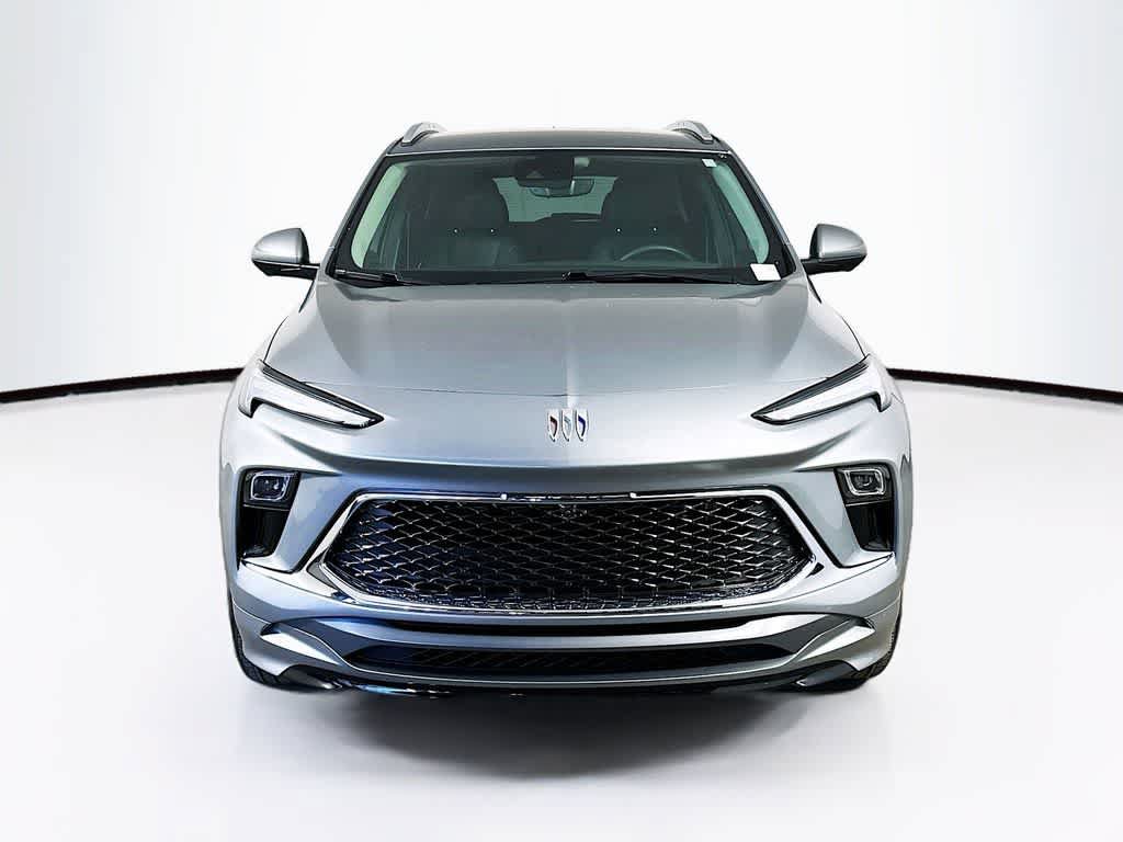 Used 2024 Buick Encore GX Avenir w/ Avenir Technology Package FWD image 6