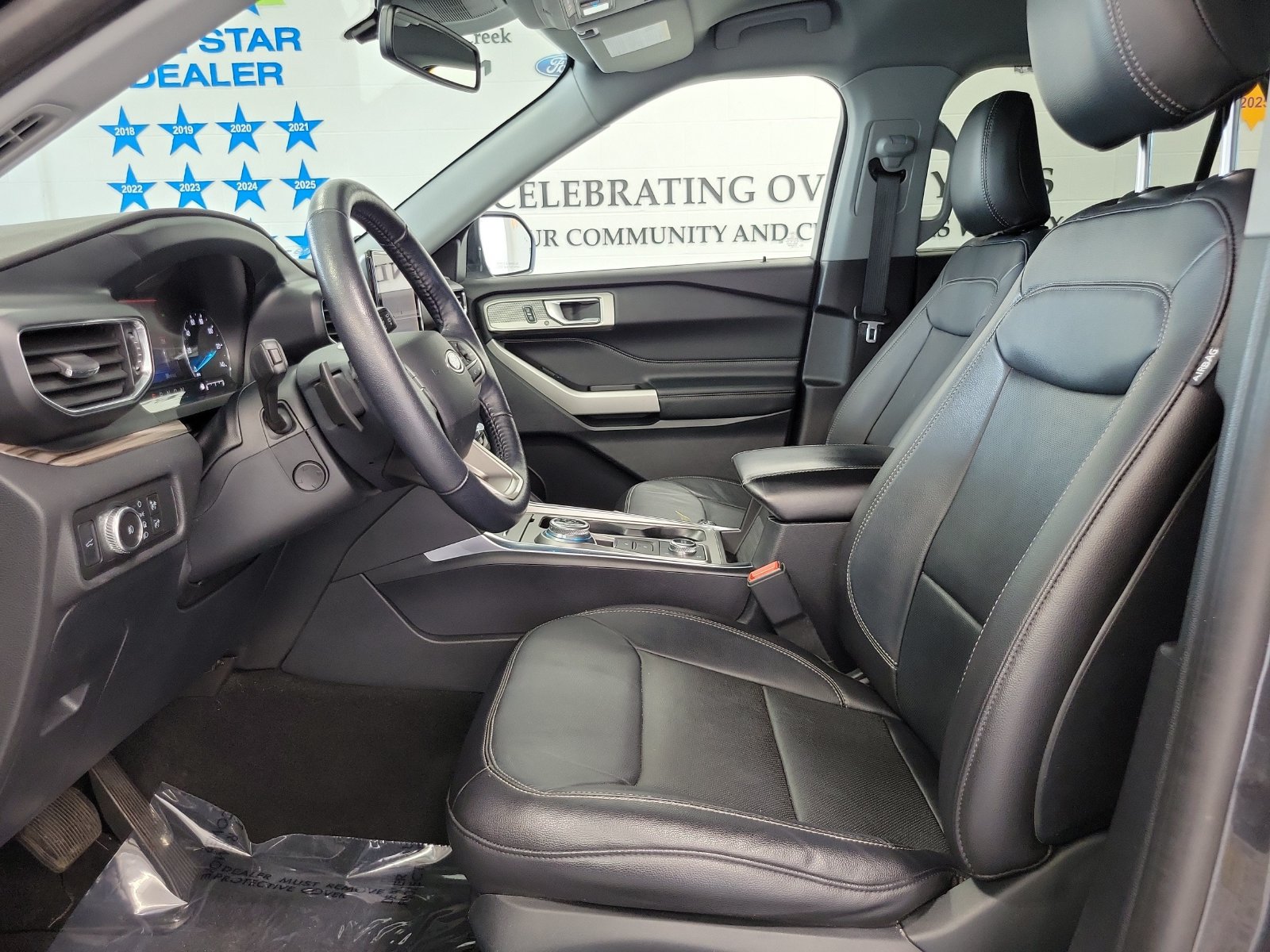 Certified 2020 Ford Explorer Limited AWD/4WD image 8