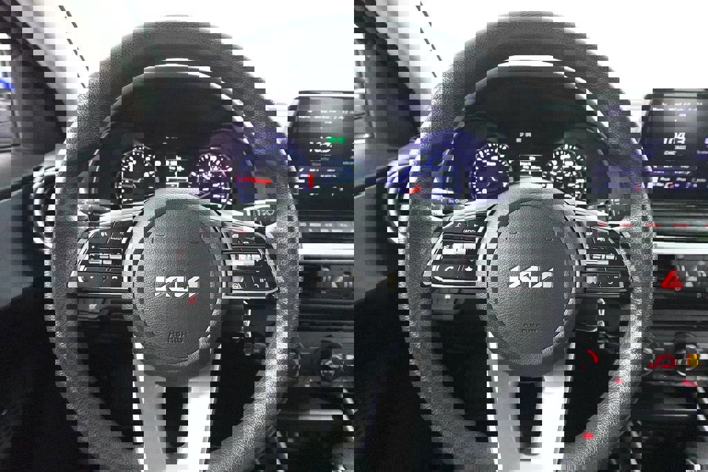 Used 2024 Kia Forte LXS image 14