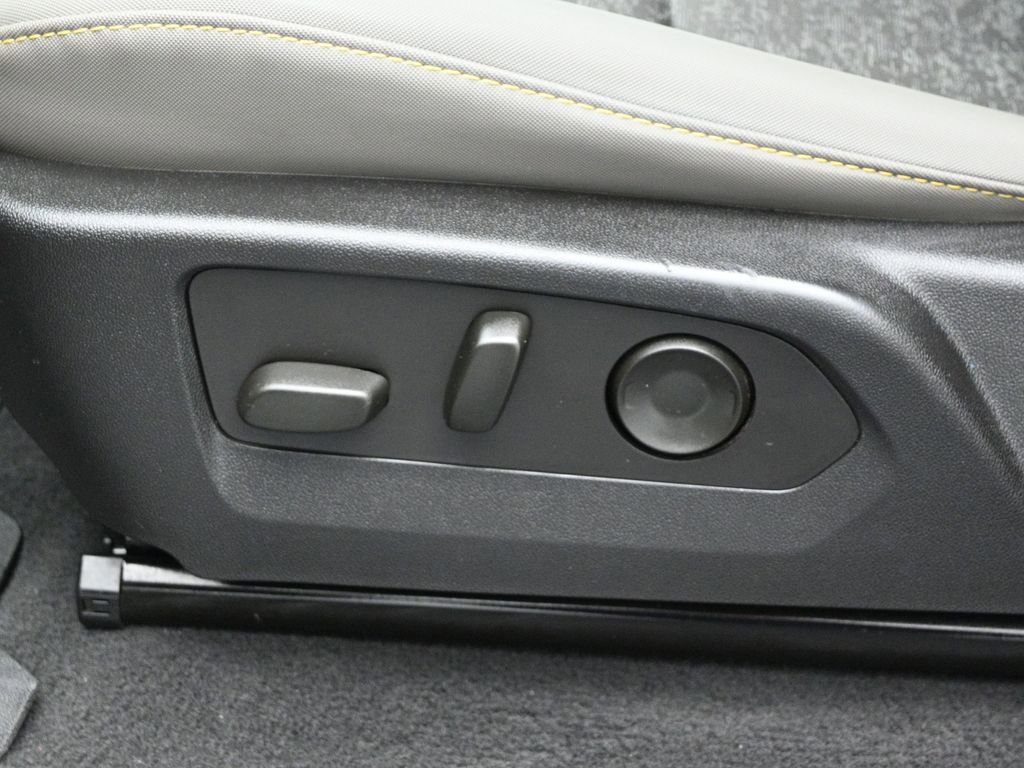 Used 2024 Chevrolet Colorado ZR2 w/ Technology Package image 10