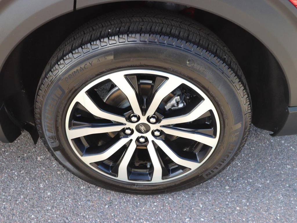 Certified 2025 Ford Explorer ST-Line RWD image 15