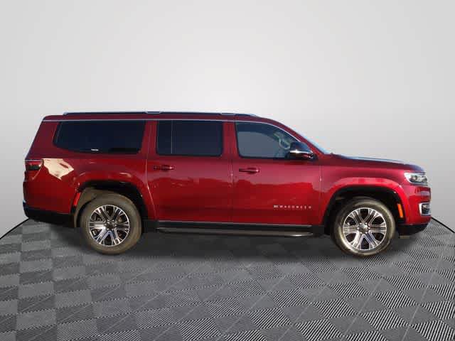 Used 2024 Jeep Wagoneer L Series II w/ Flexible Seating Group AWD/4WD image 4