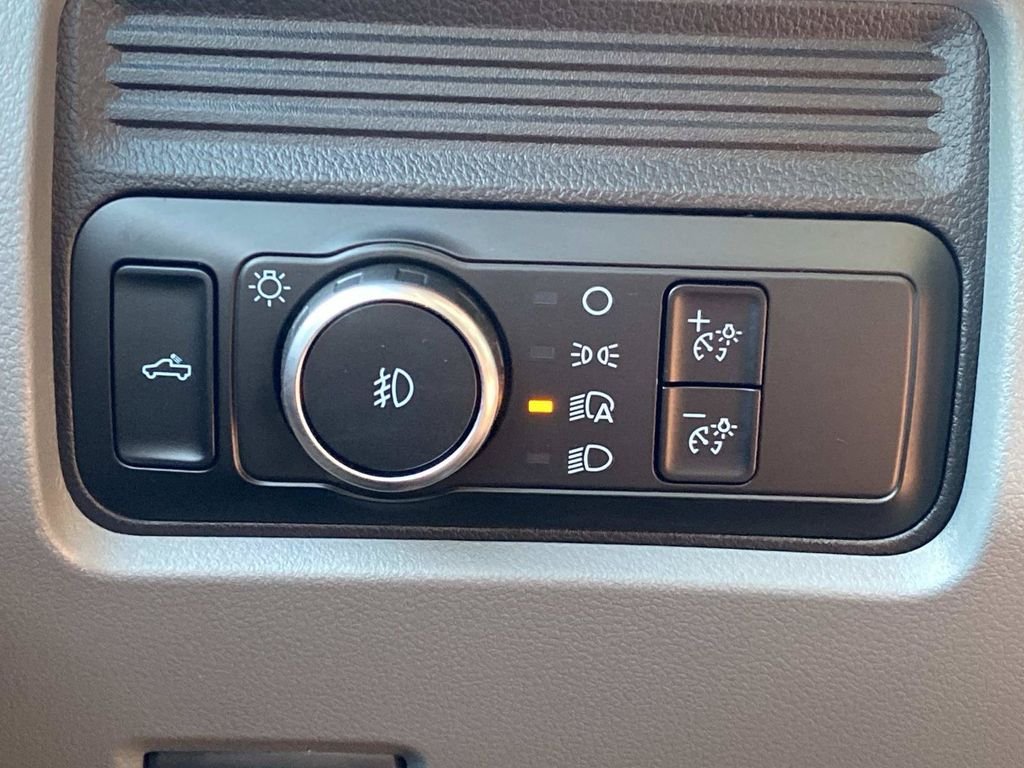 Certified 2025 Ford F250 XL AWD/4WD image 30