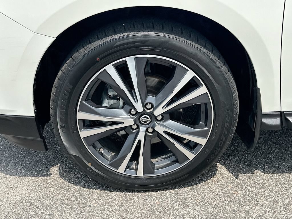 Used 2018 Nissan Pathfinder Platinum FWD image 24