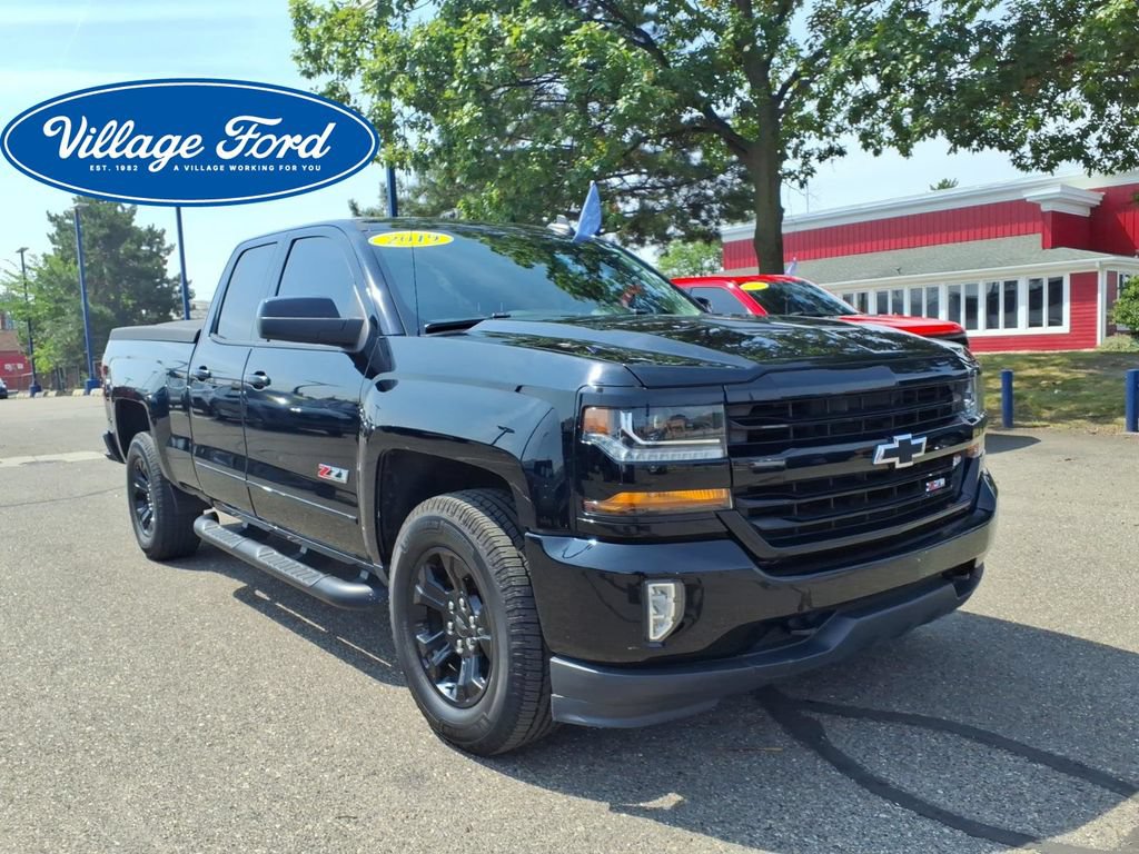 Used 2019 Chevrolet Silverado 1500 LT w/ All Star Edition AWD/4WD image 3