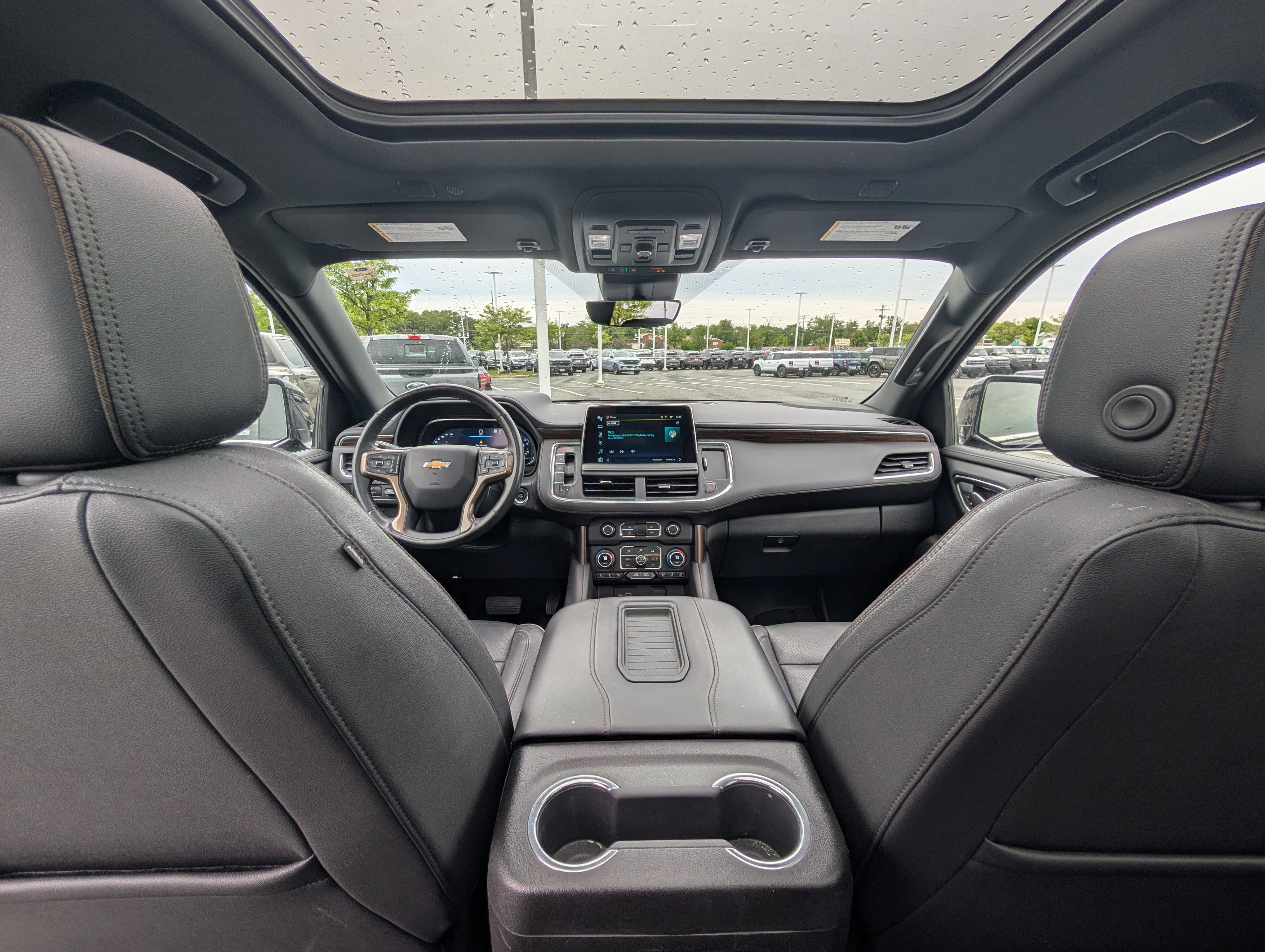 Used 2023 Chevrolet Tahoe High Country w/ Premium Package 2 AWD/4WD image 19