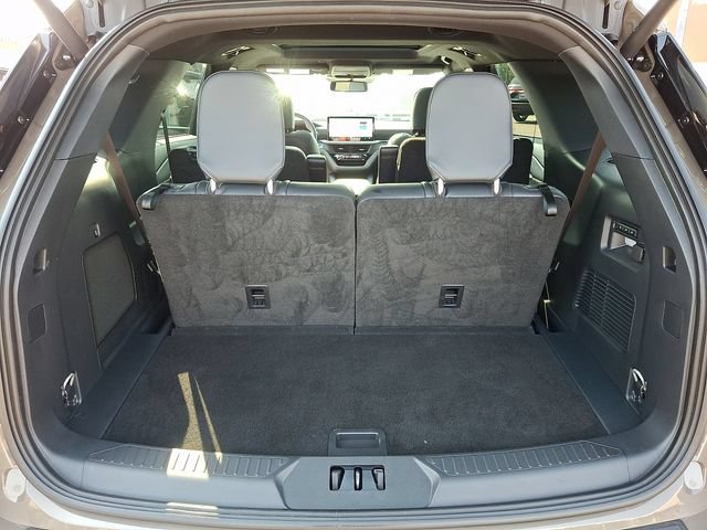 Certified 2026 Ford Explorer Tremor w/ Tremor Ultimate Package AWD/4WD image 28