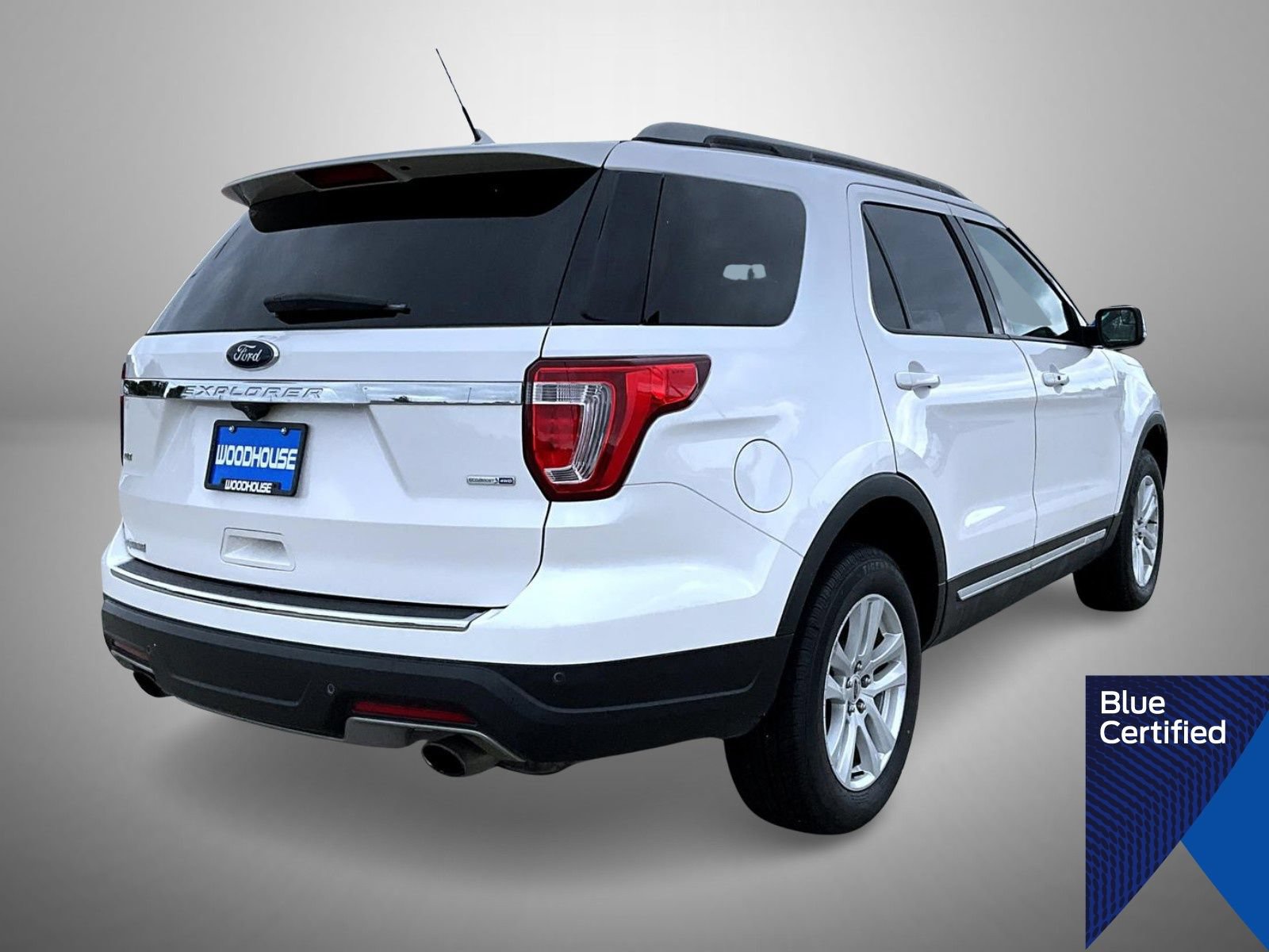 Certified 2018 Ford Explorer XLT w/ Equipment Group 202A AWD/4WD image 5